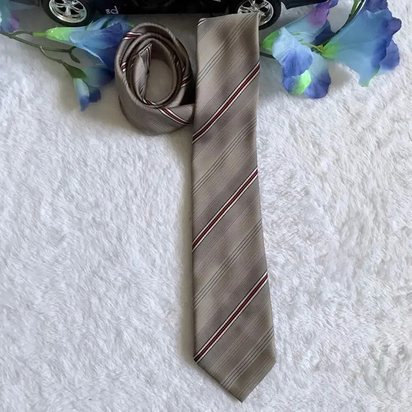 Tootal Variegated Striped Pattern Tie - Picture 2 of 6